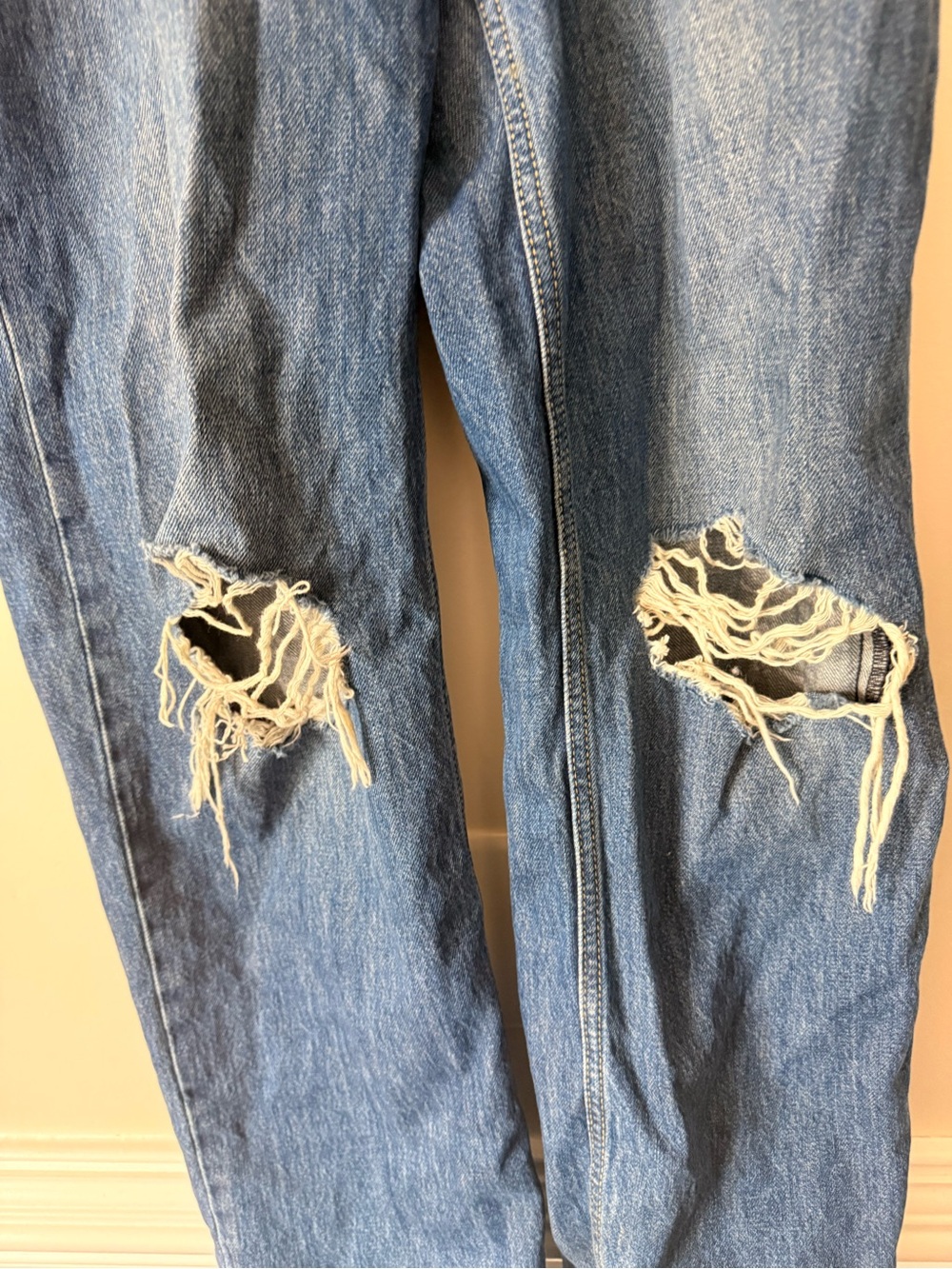 Levi's Blue Men's Bootcut Jeans with Knee Rips - Picture 2 of 3
